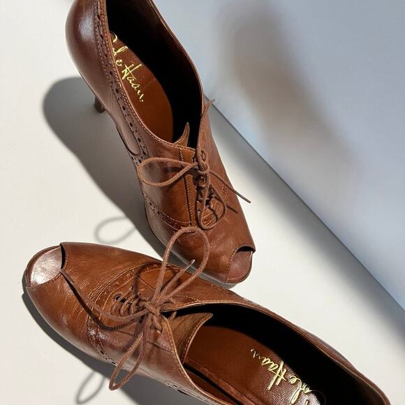 COLE HAAN size 7 1/2 B women’s, open toe leather pump - Picture 12 of 12